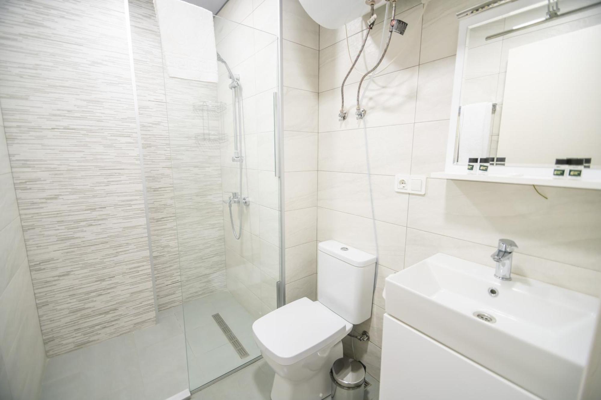 Green Side Apart Hotel باتومي المظهر الخارجي الصورة