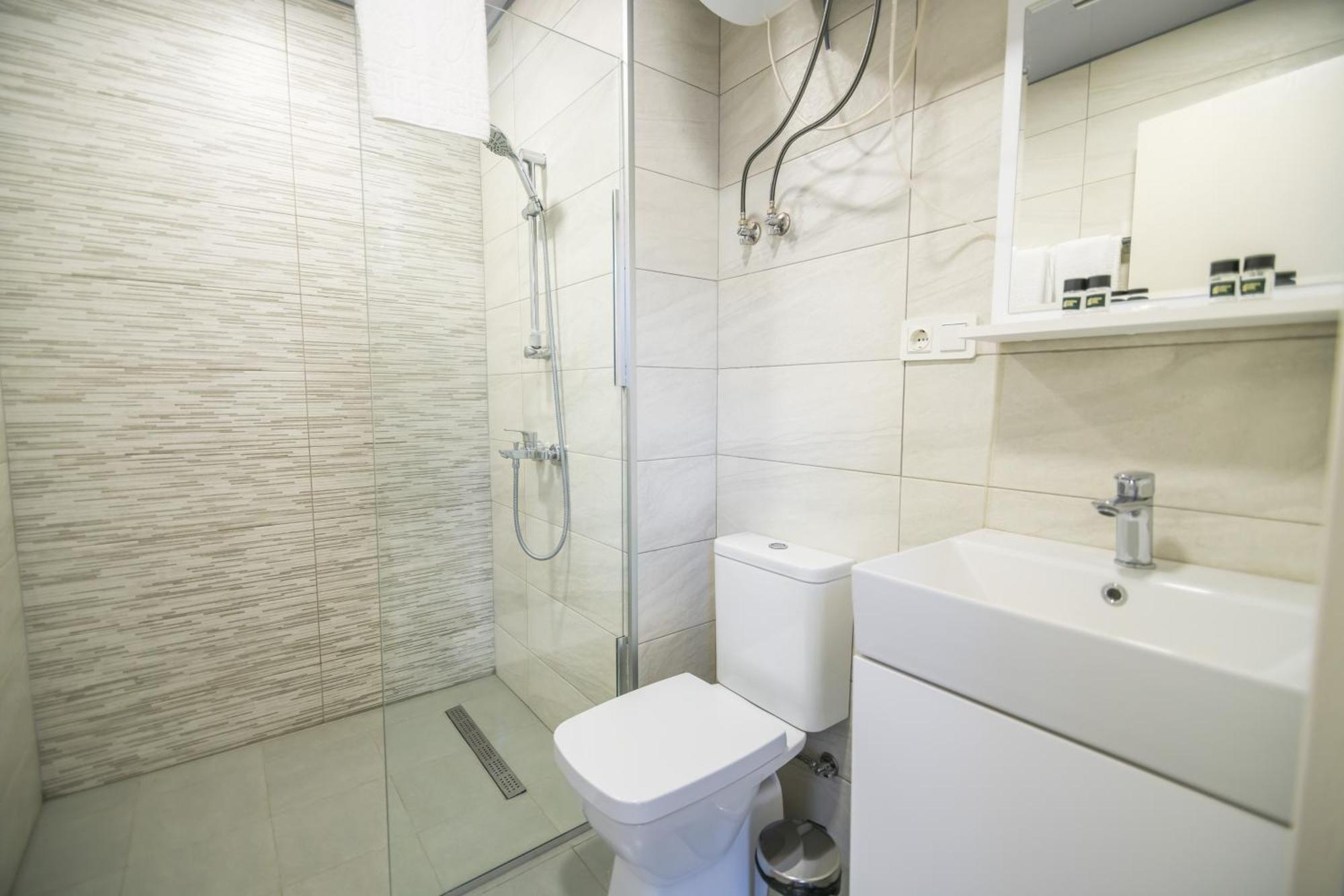 Green Side Apart Hotel باتومي المظهر الخارجي الصورة