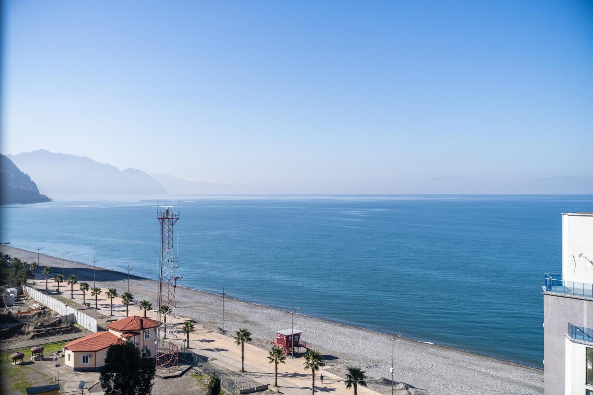 Green Side Apart Hotel باتومي المظهر الخارجي الصورة