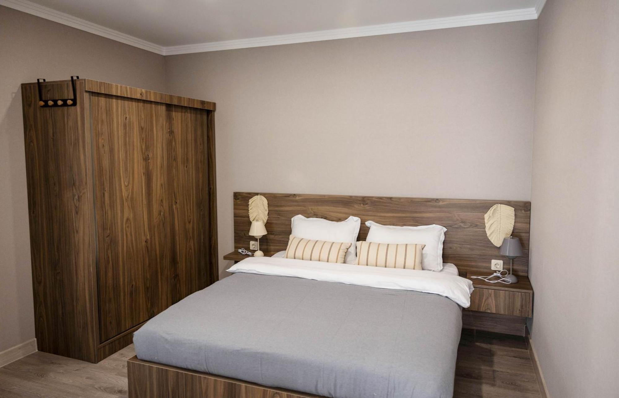 Green Side Apart Hotel باتومي المظهر الخارجي الصورة
