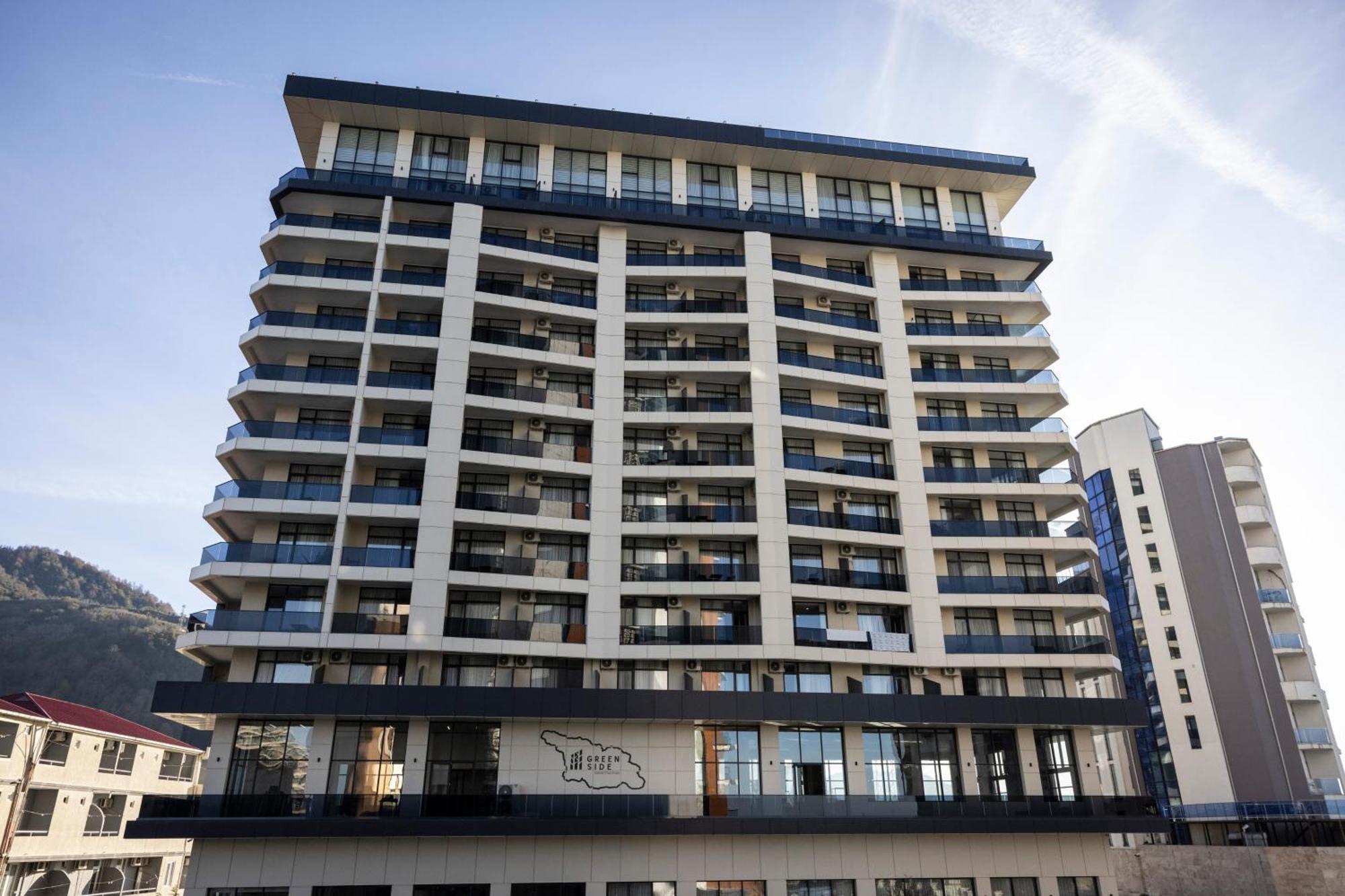 Green Side Apart Hotel باتومي المظهر الخارجي الصورة